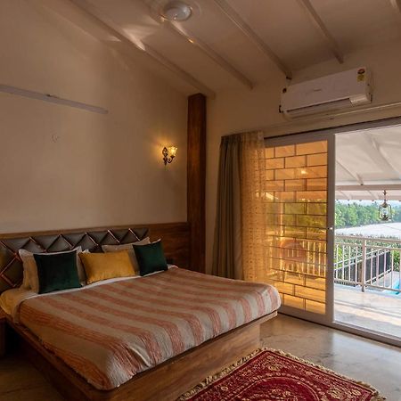 Stayvista'S Harvest Haven - Pool-View Villa With Deck & Machan Near Sula Нашик Екстериор снимка