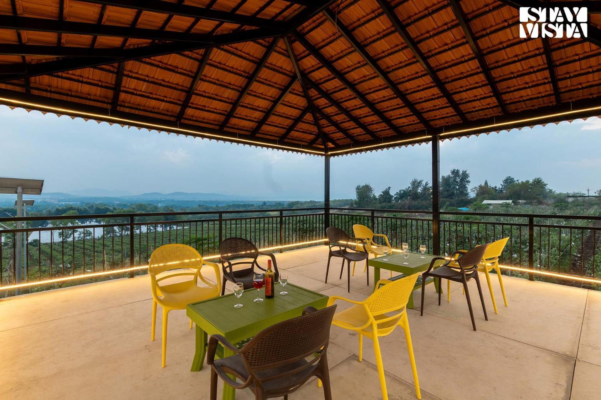 Stayvista'S Harvest Haven - Pool-View Villa With Deck & Machan Near Sula Нашик Екстериор снимка