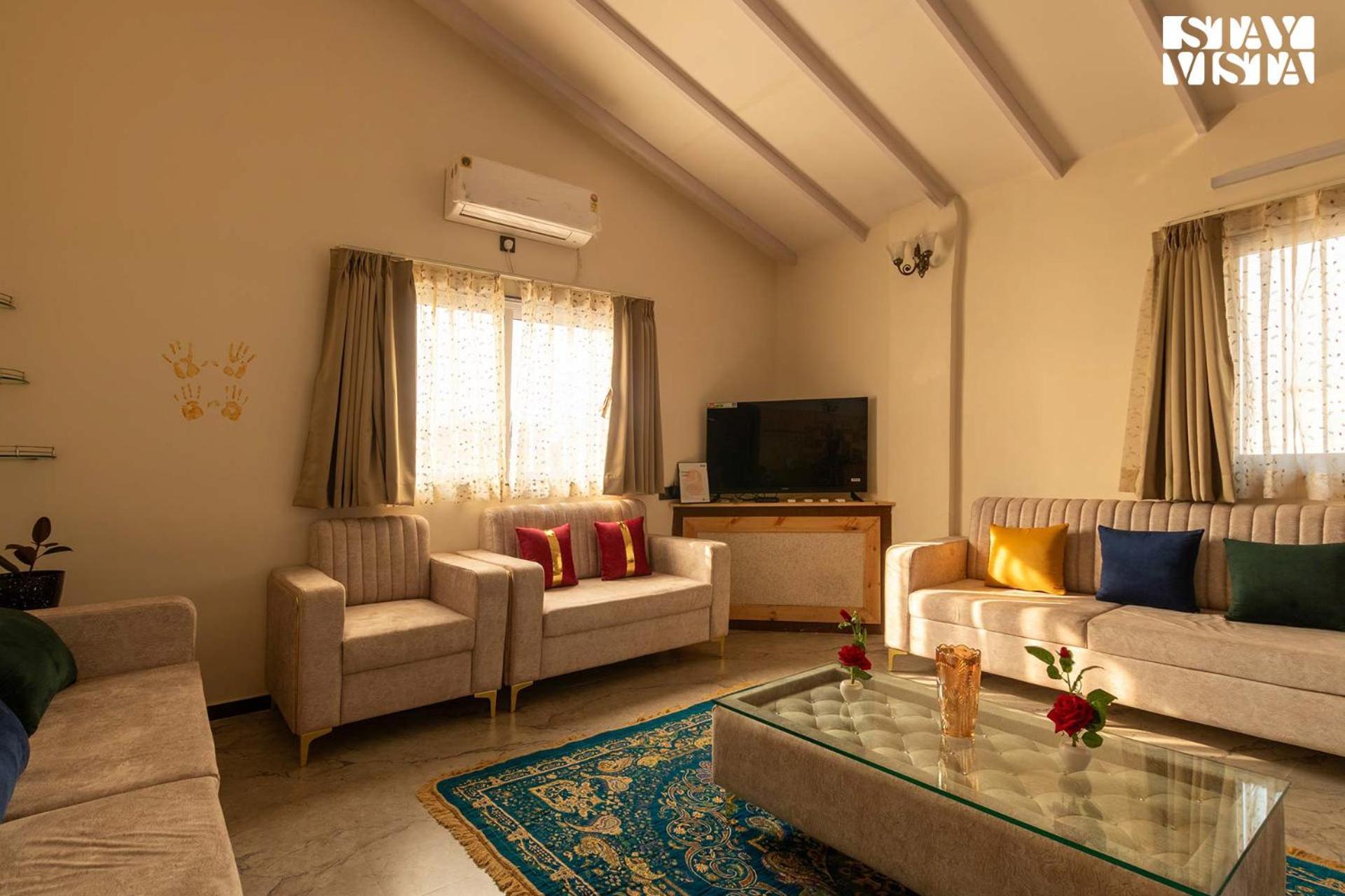 Stayvista'S Harvest Haven - Pool-View Villa With Deck & Machan Near Sula Нашик Екстериор снимка